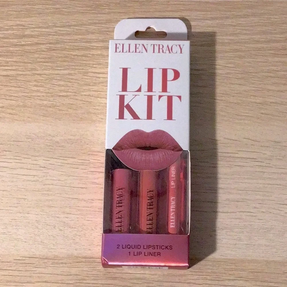 Ellen Tracy Lip Kit 🎁